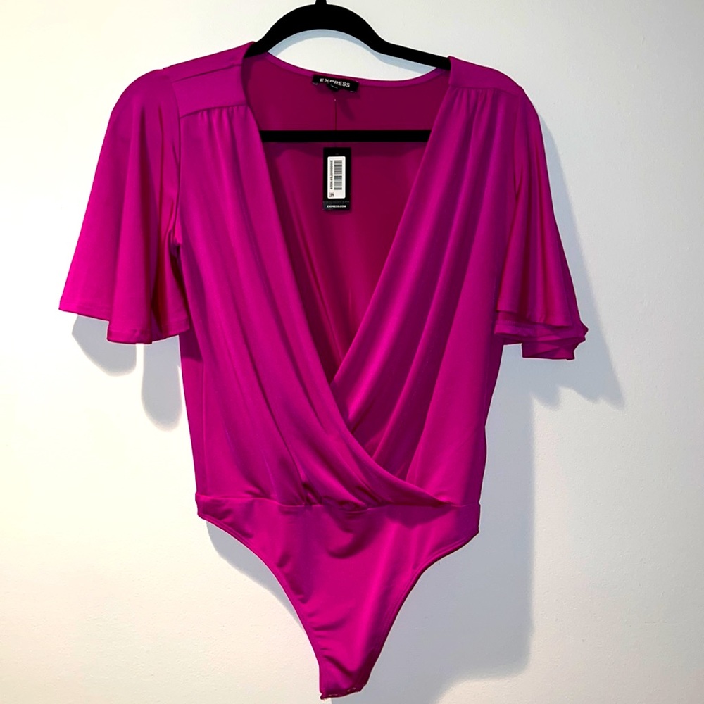 Flutter sleeve bodysuit